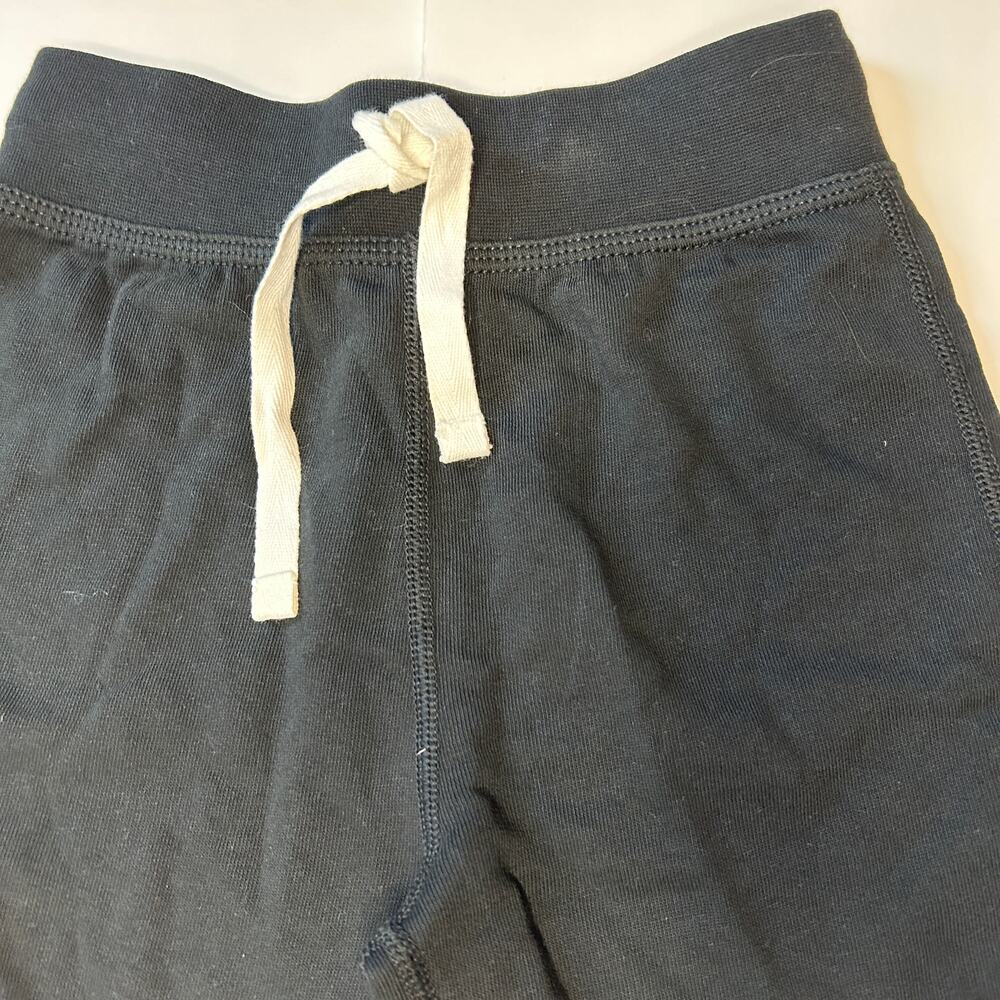 Hanna Andersson Black Shorts 110 - Picture 2 of 4